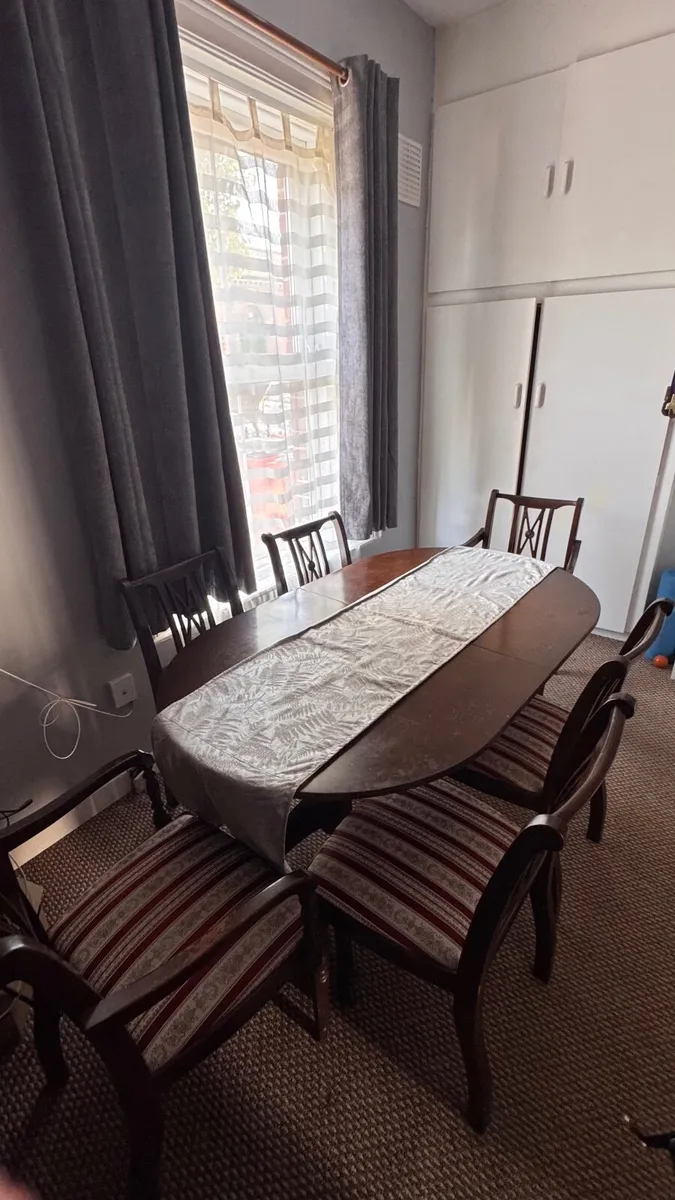 Table and 6 x chairs