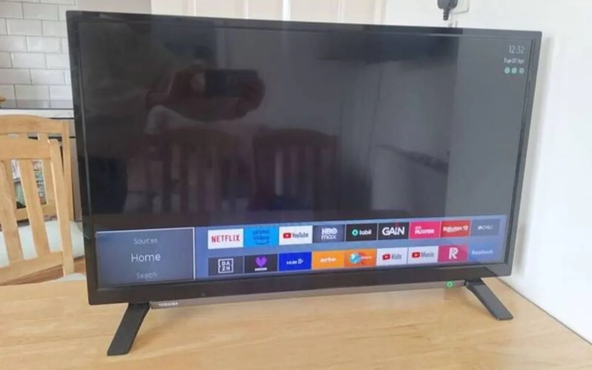 32" Toshiba TV - Image 3