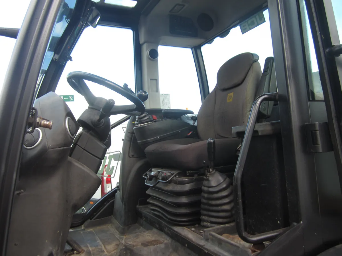 JCB 320S - Image 3