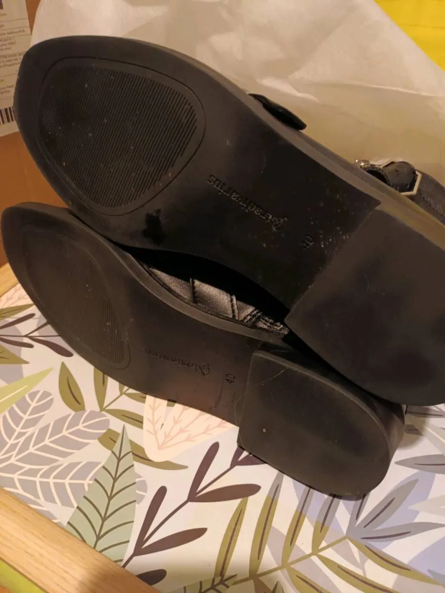 Black boots - Image 2