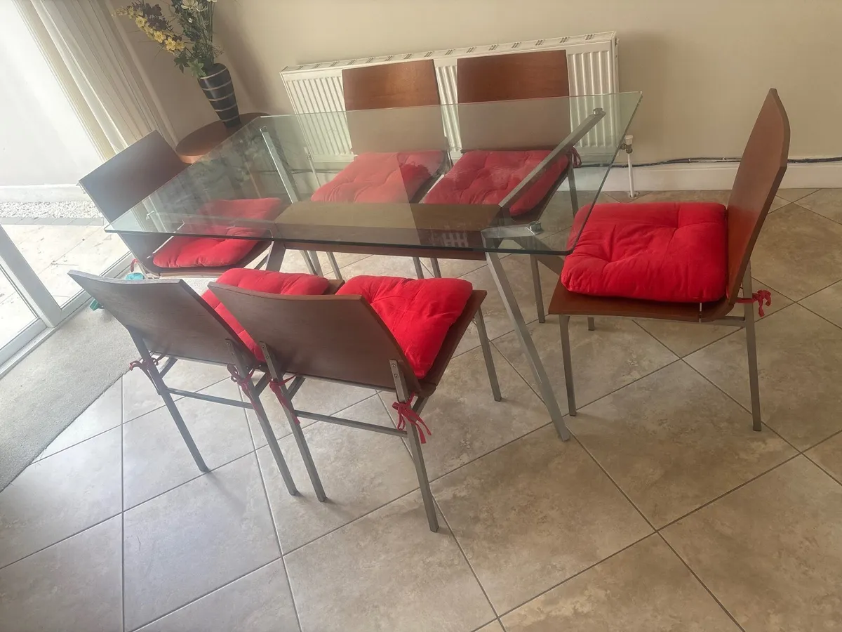 Dining Table & 6 Chairs - Image 1