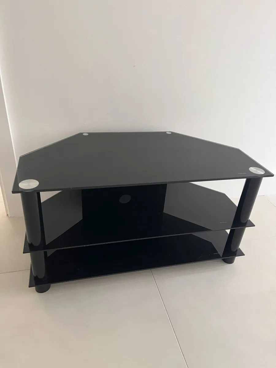 TV stand - Image 1