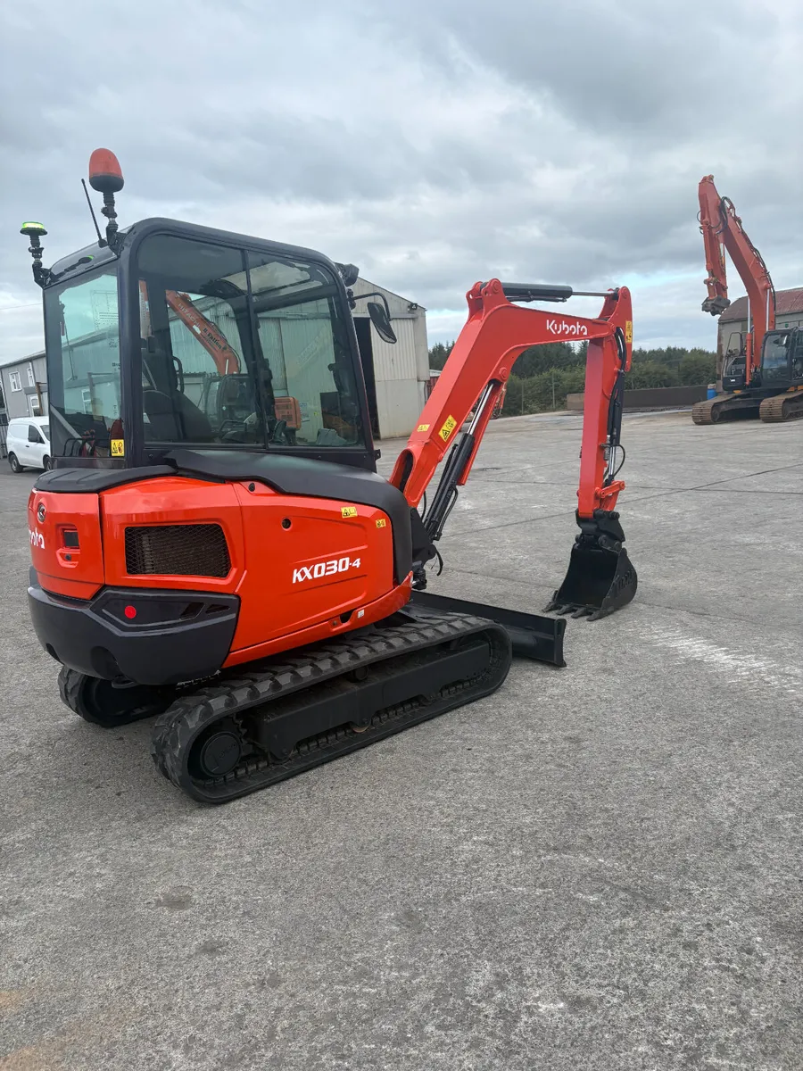 Kubota KX030-4 - Image 3