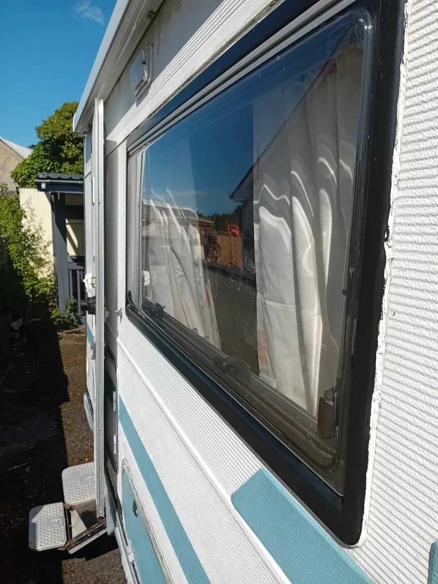 Motorhome - Image 1