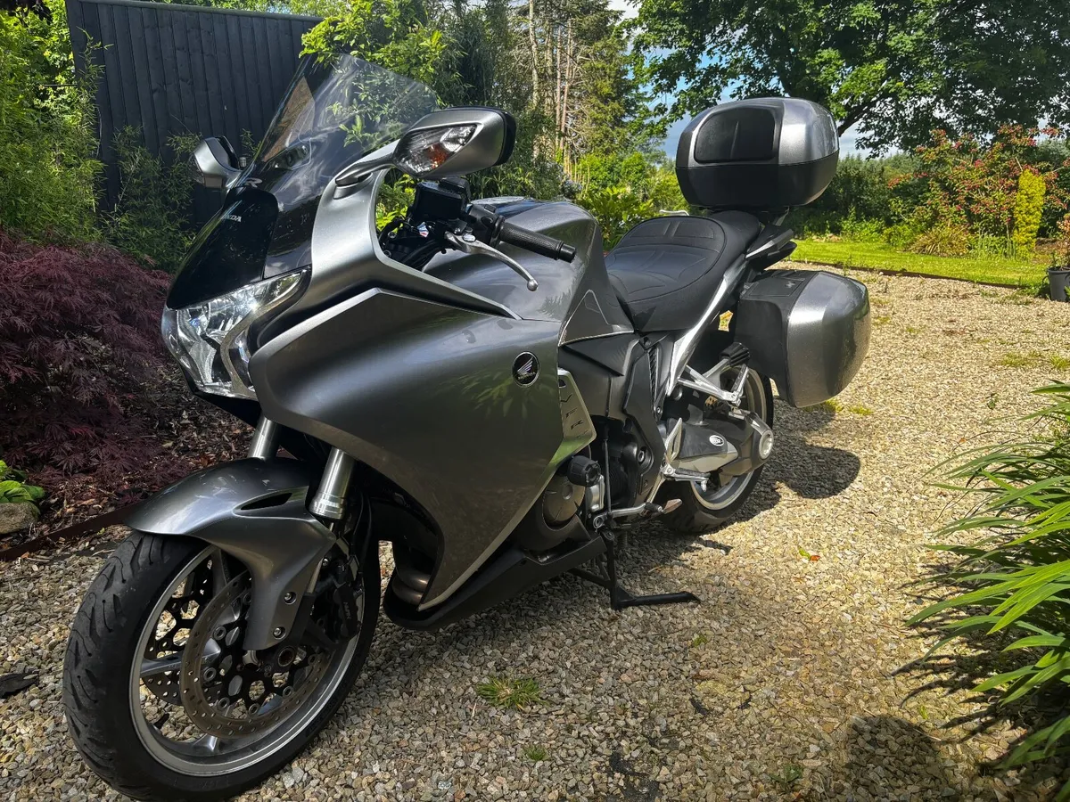 2010 Honda VFR1200 (low mileage) - Image 2