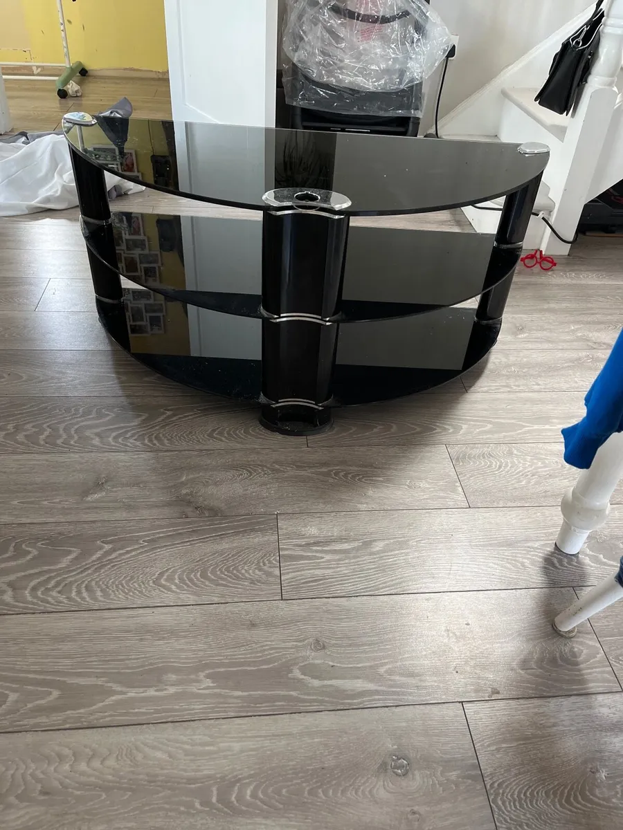 Black glass Television stand - Image 3