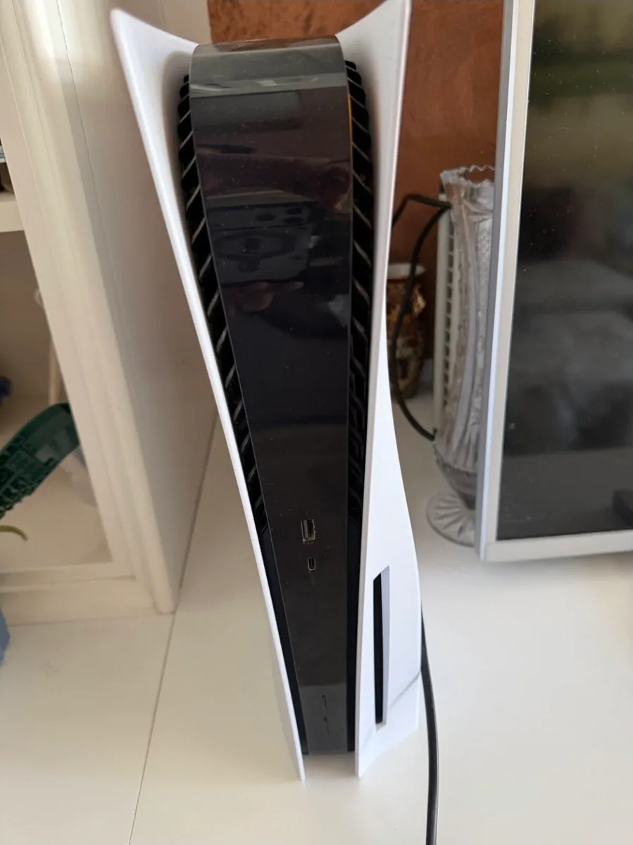 PS5 disc - Image 1