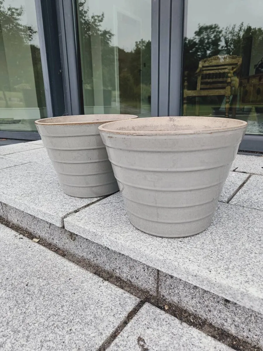 Garden pots - Image 1
