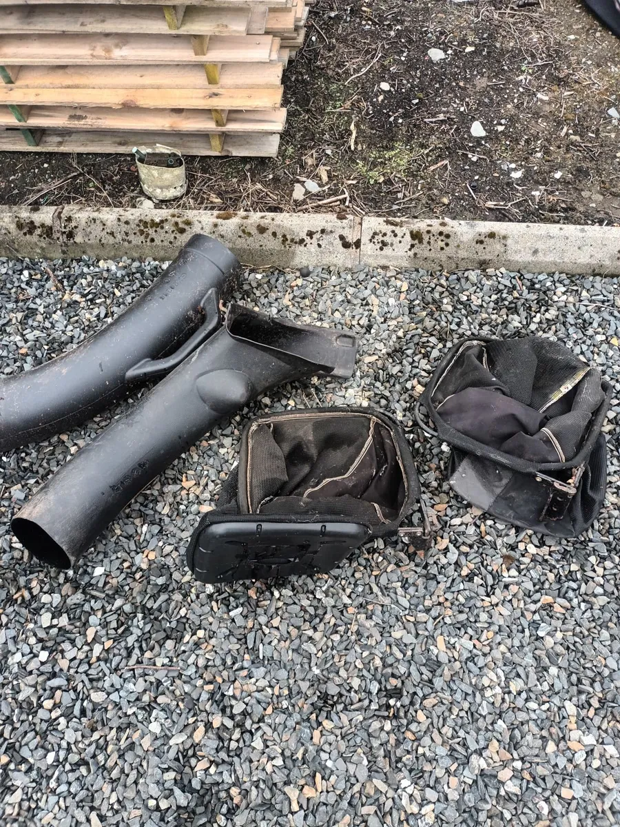 Chute and Baskets - Image 1