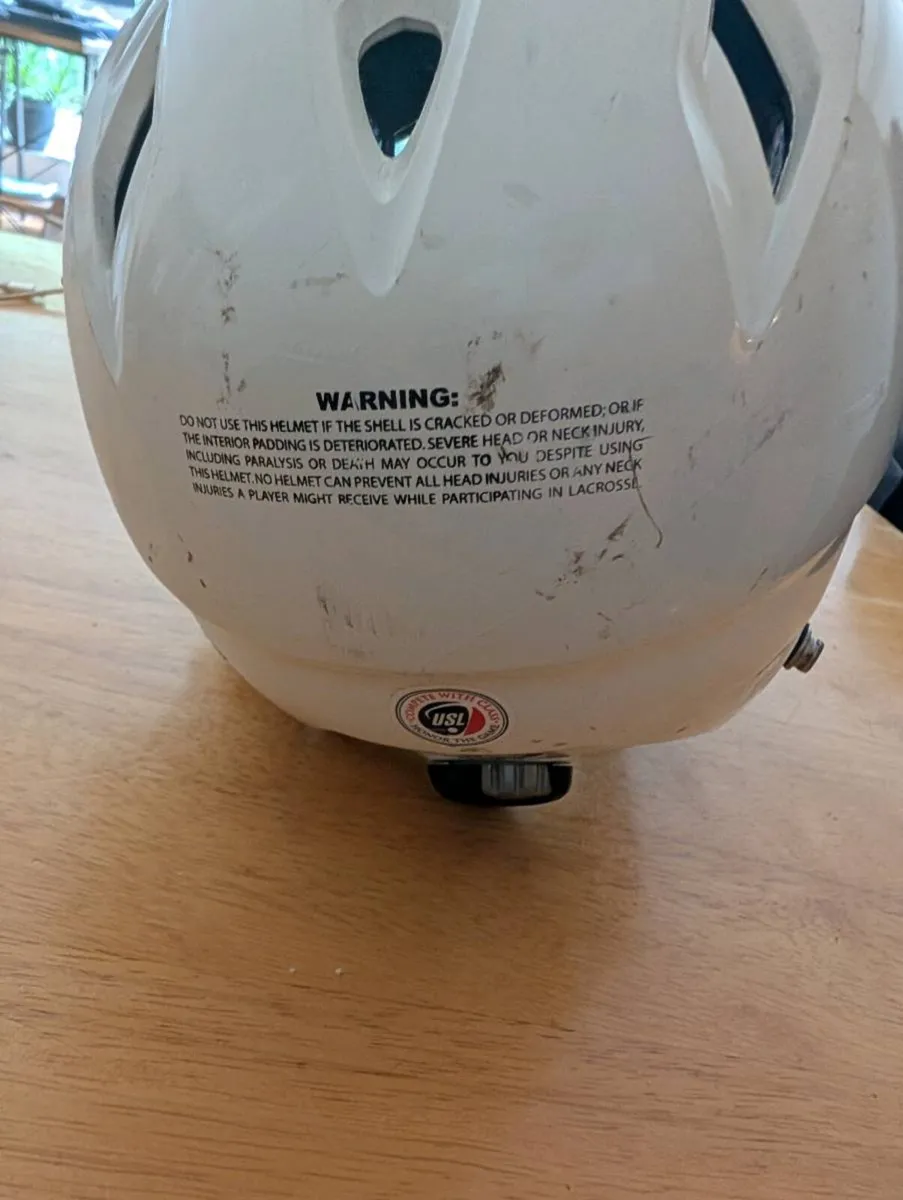 Hockey helmet - Image 4