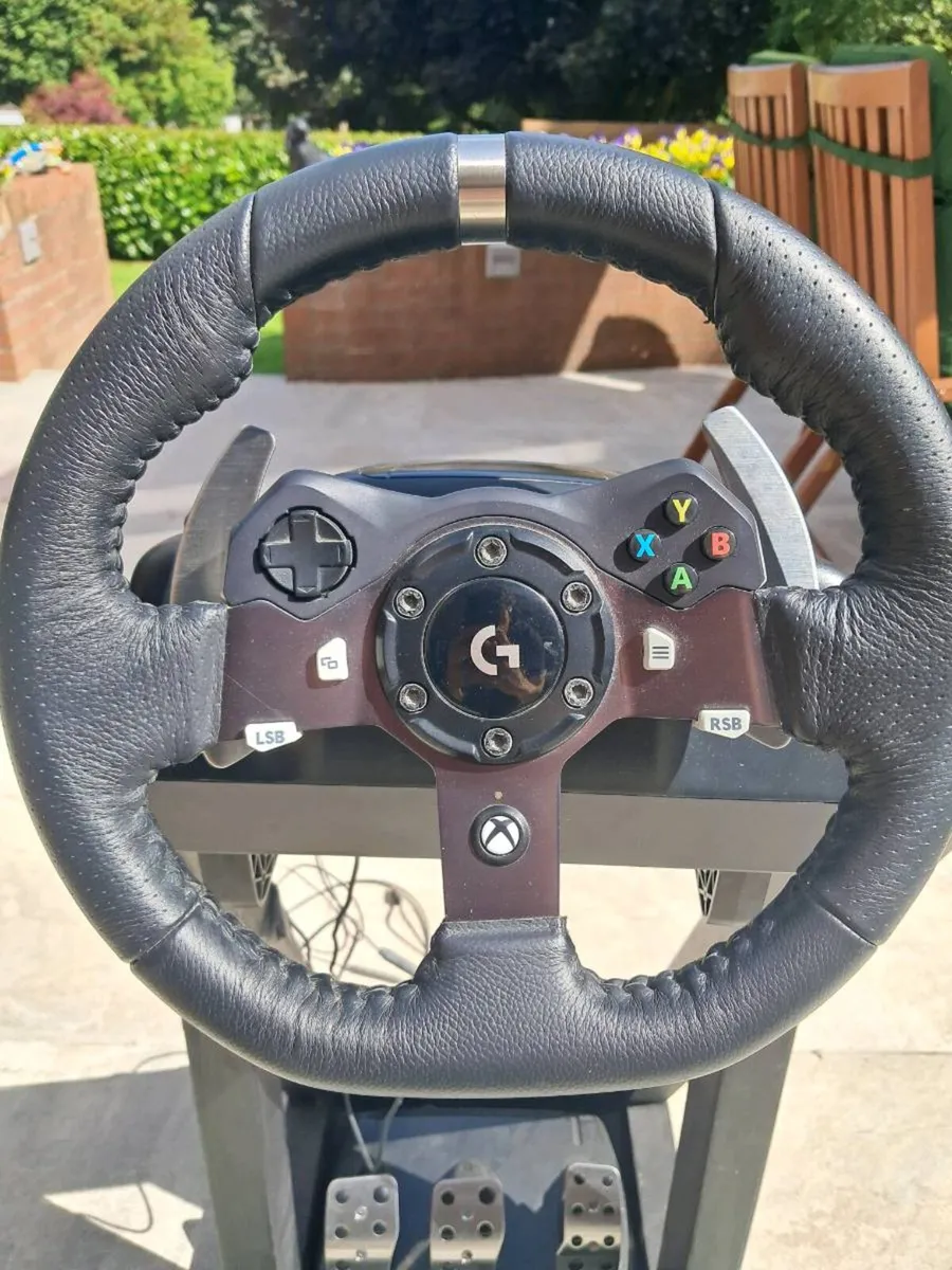 Logitech xbox/pc race wheel stand included - Image 2