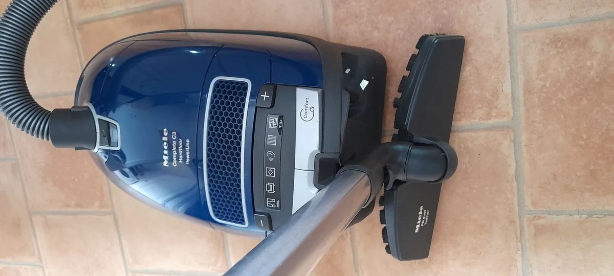 Miele vacuum/Hoover cleaner - Image 3