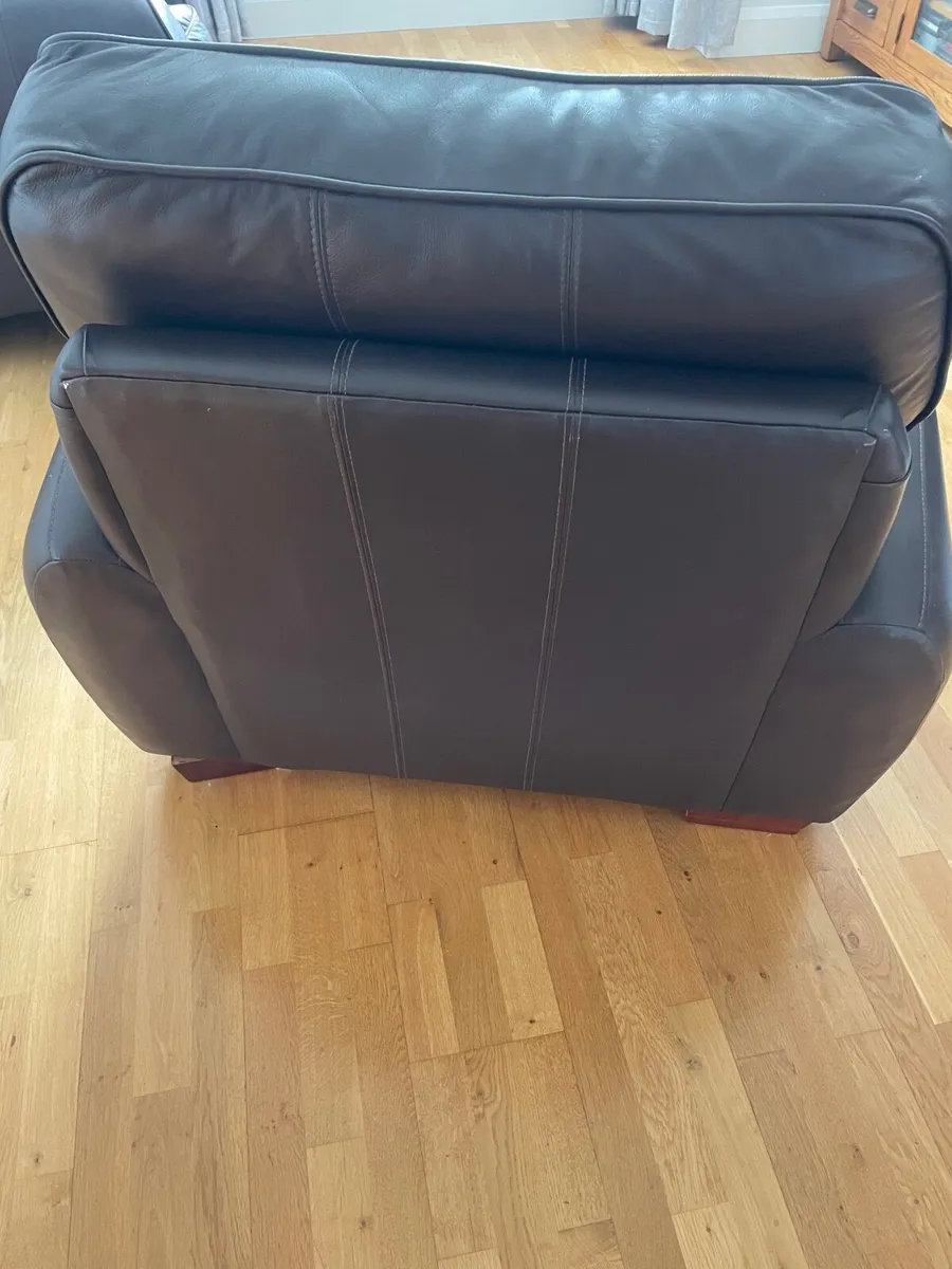 leather chair - Image 2