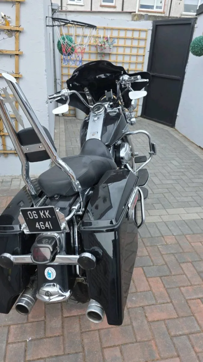 Harley davidson roadking - Image 1