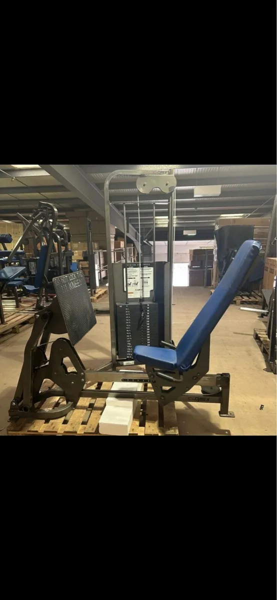 Cybex Leg Press