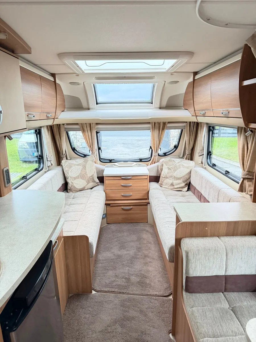 ✨STUNNING SWIFT CONQUEROR 4 BERTH SILVER SIDE ✨ - Image 4