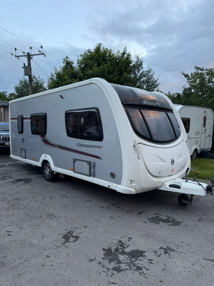 ✨STUNNING SWIFT CONQUEROR 4 BERTH SILVER SIDE ✨ - Image 1