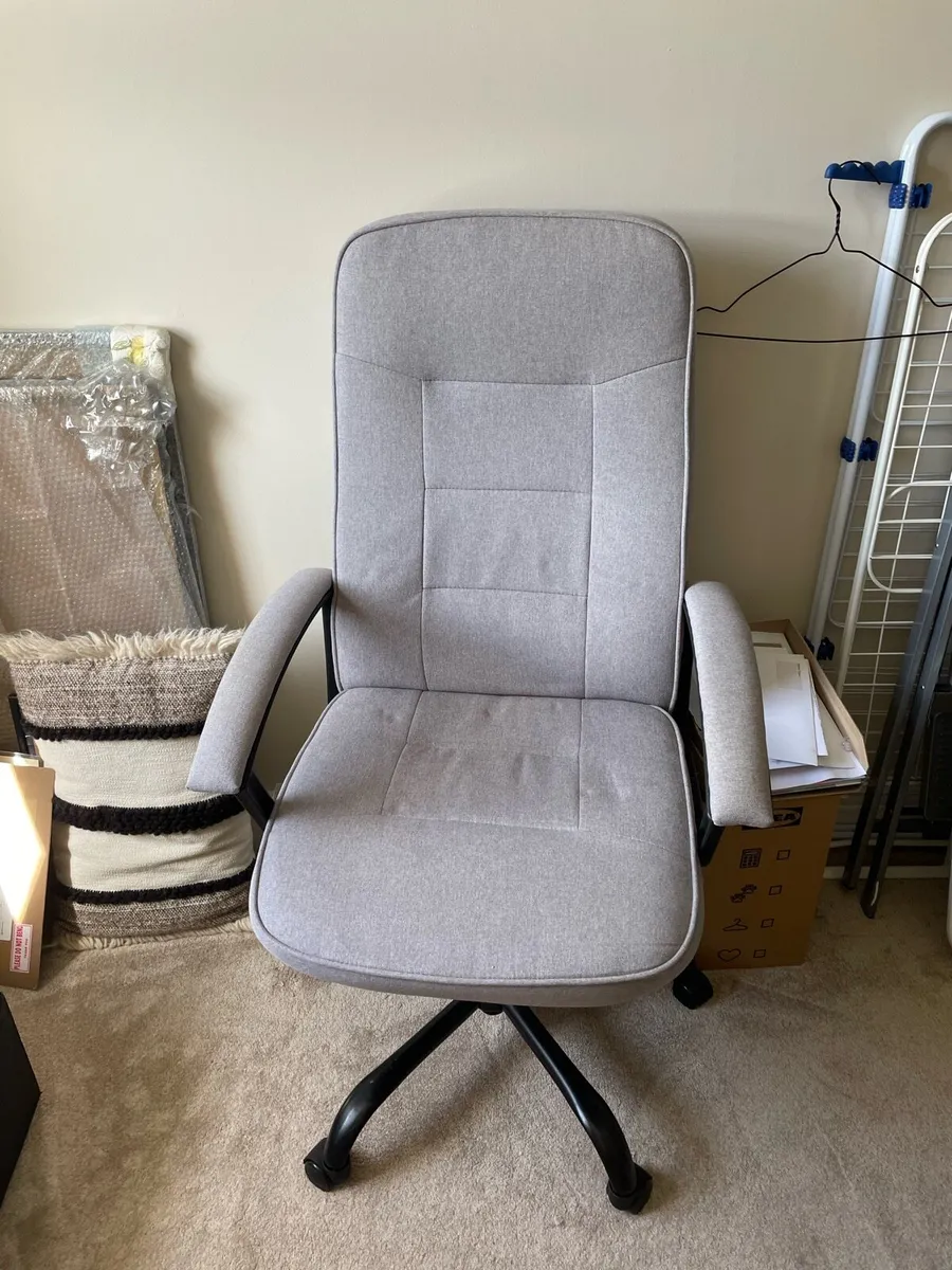 Office chair - Image 1