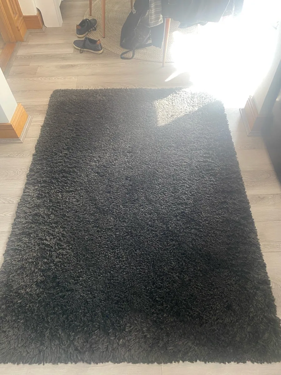 Plush Rug Black - Image 1