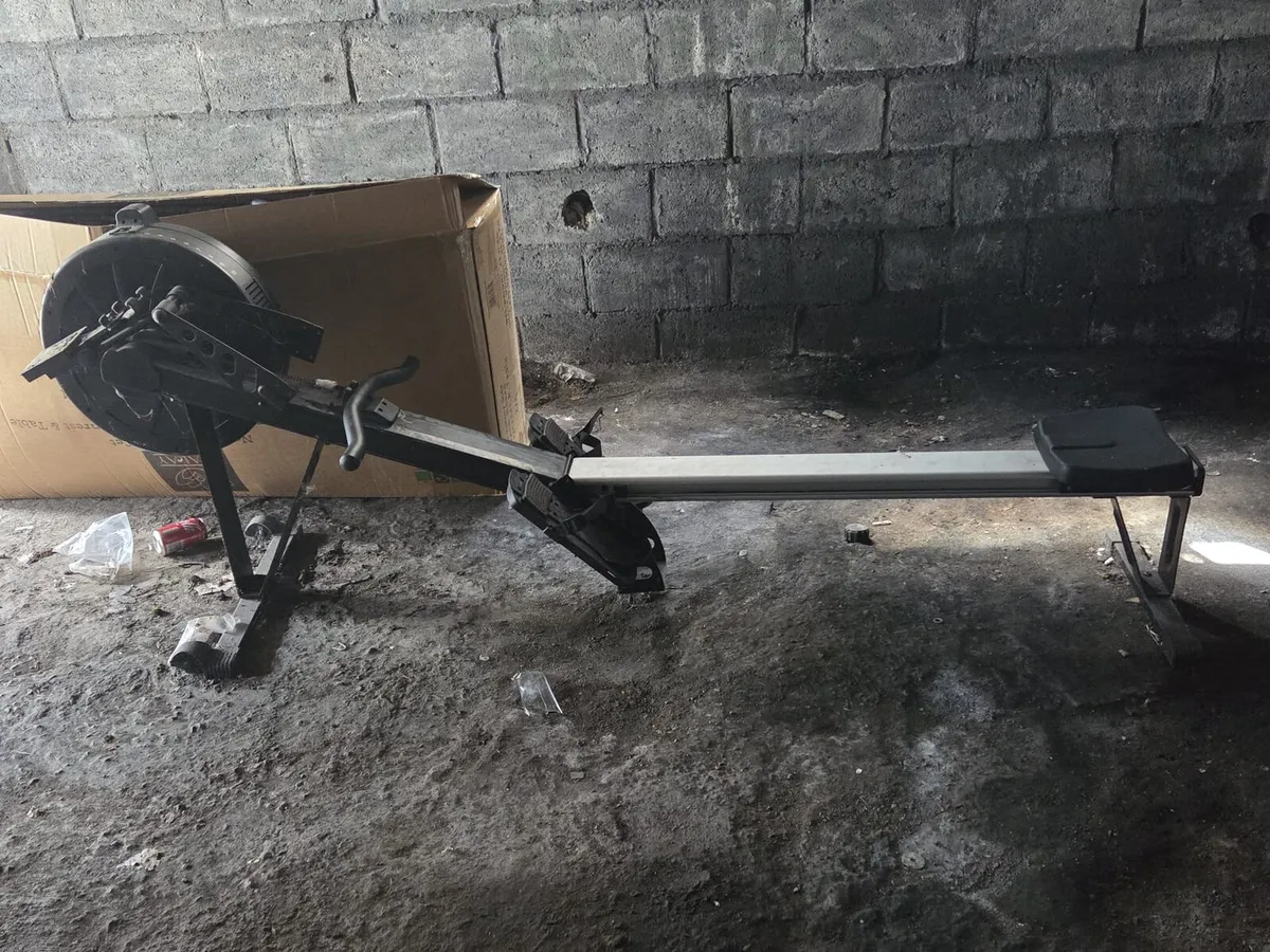 Rowing machine - Image 2