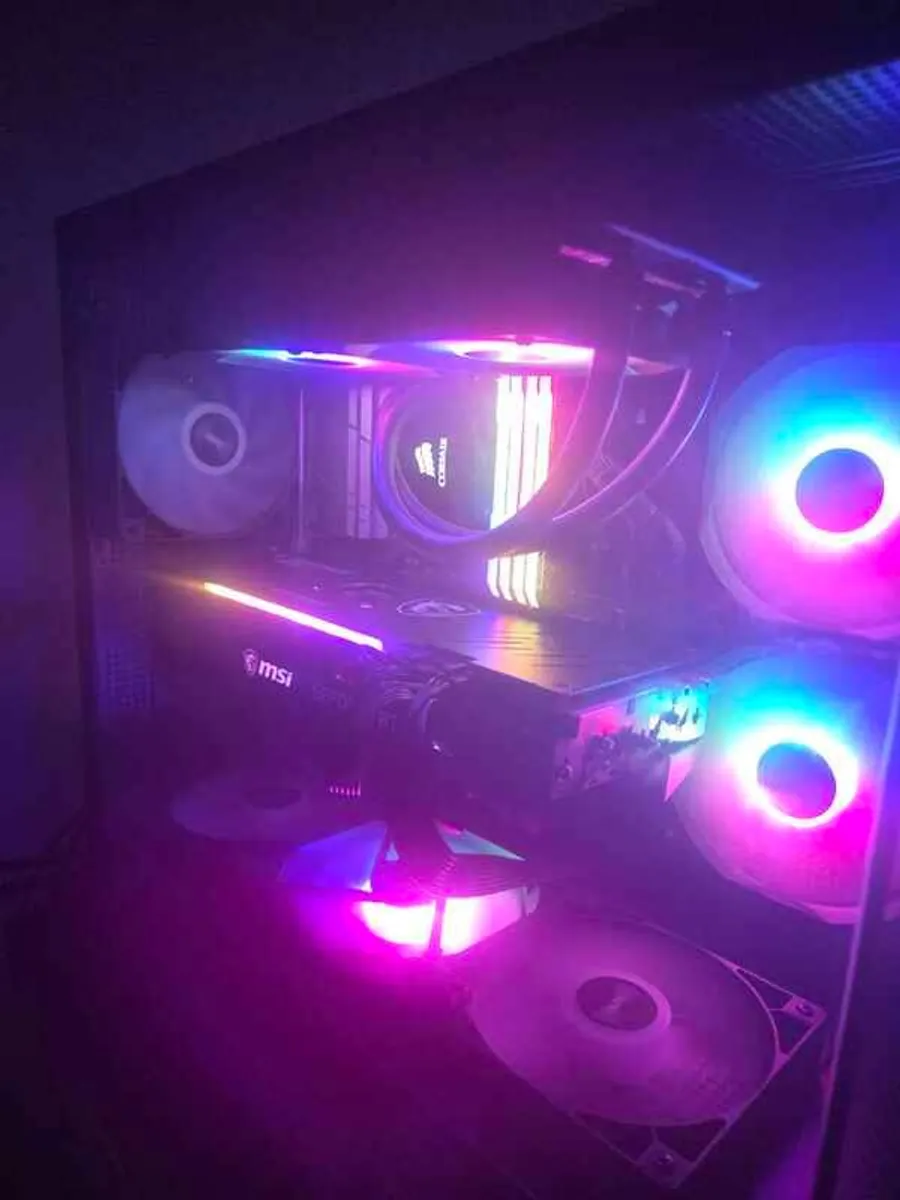 GamingPC with Monitor - Image 1