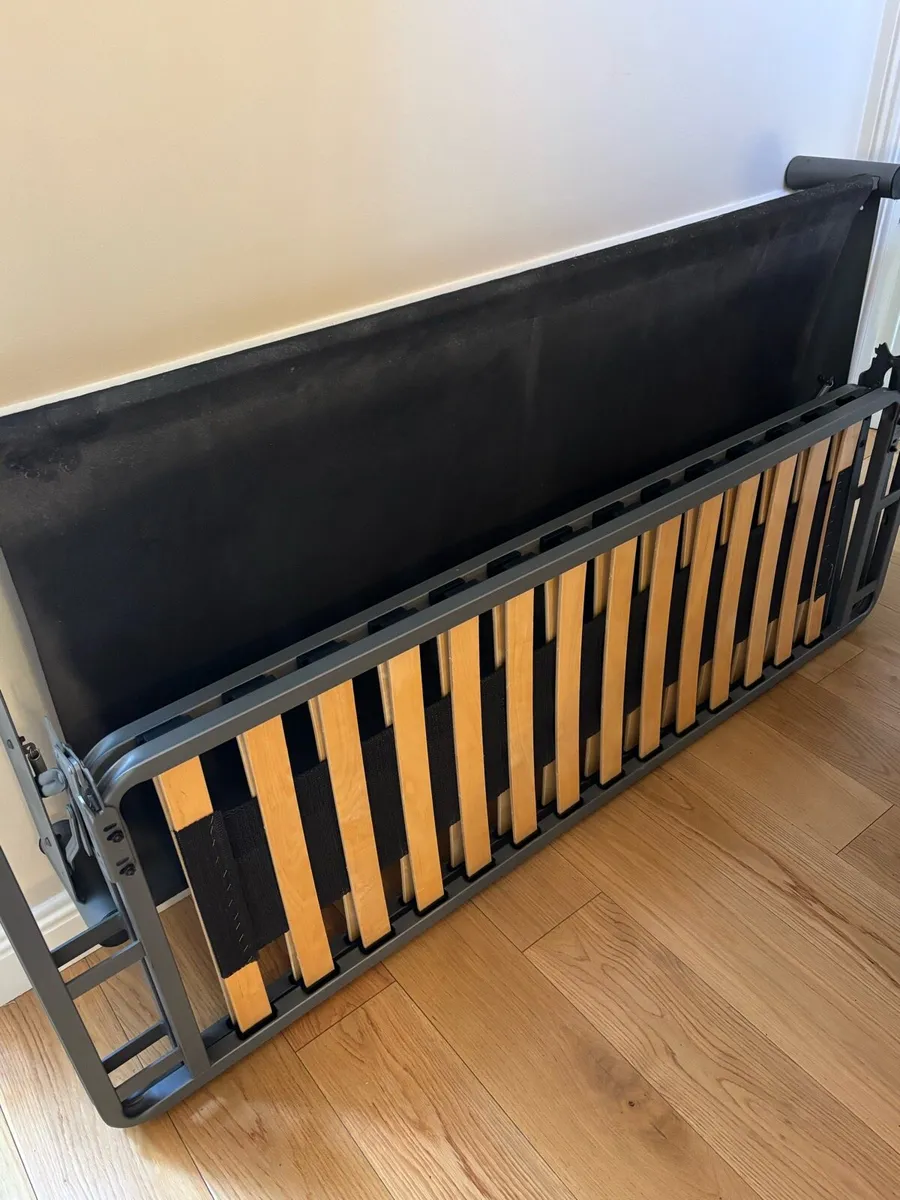 Futon sofa bed - Image 1