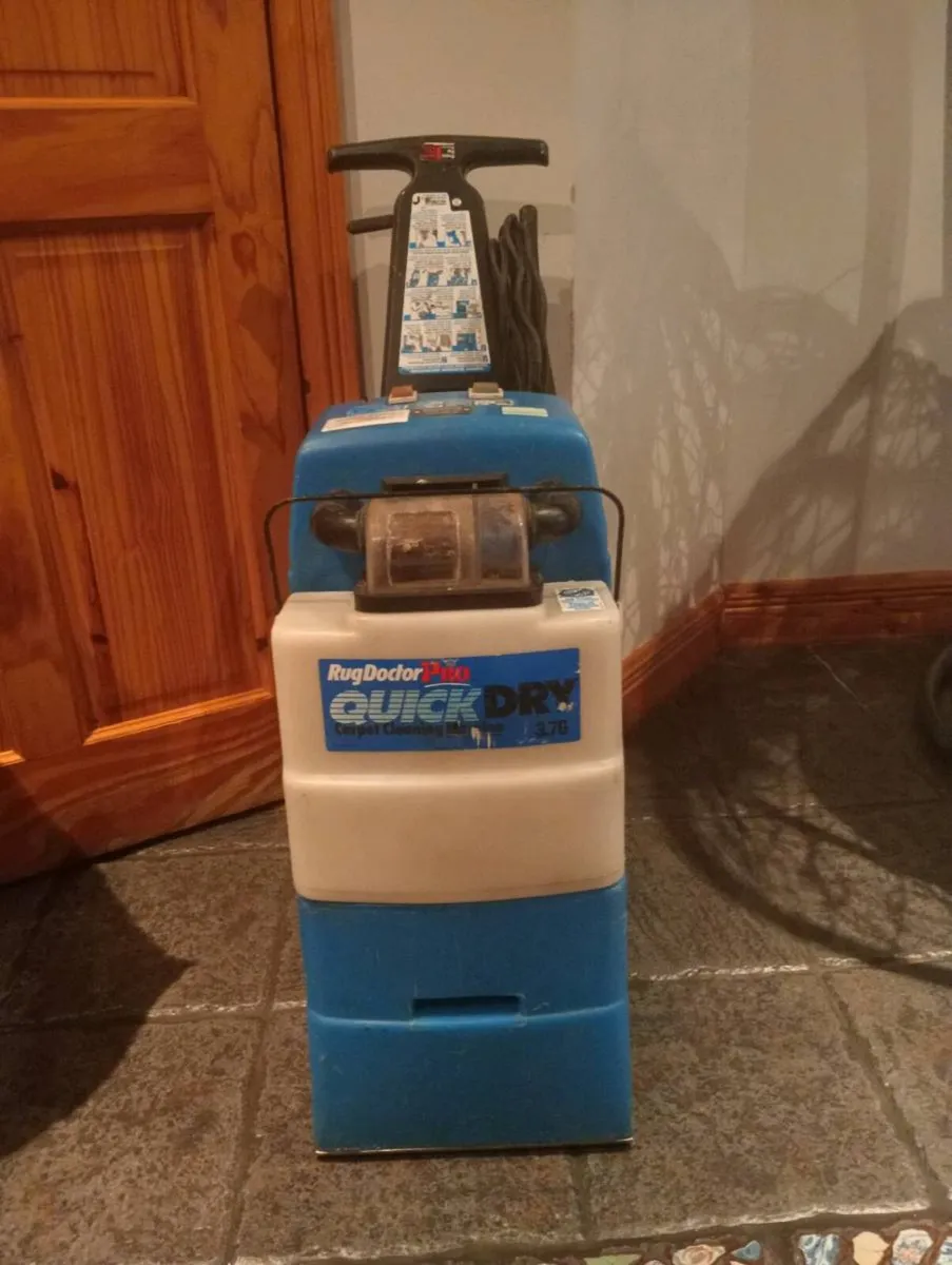 Rug doctor pro quick dry 3.7G carpet cleaner/valet - Image 1