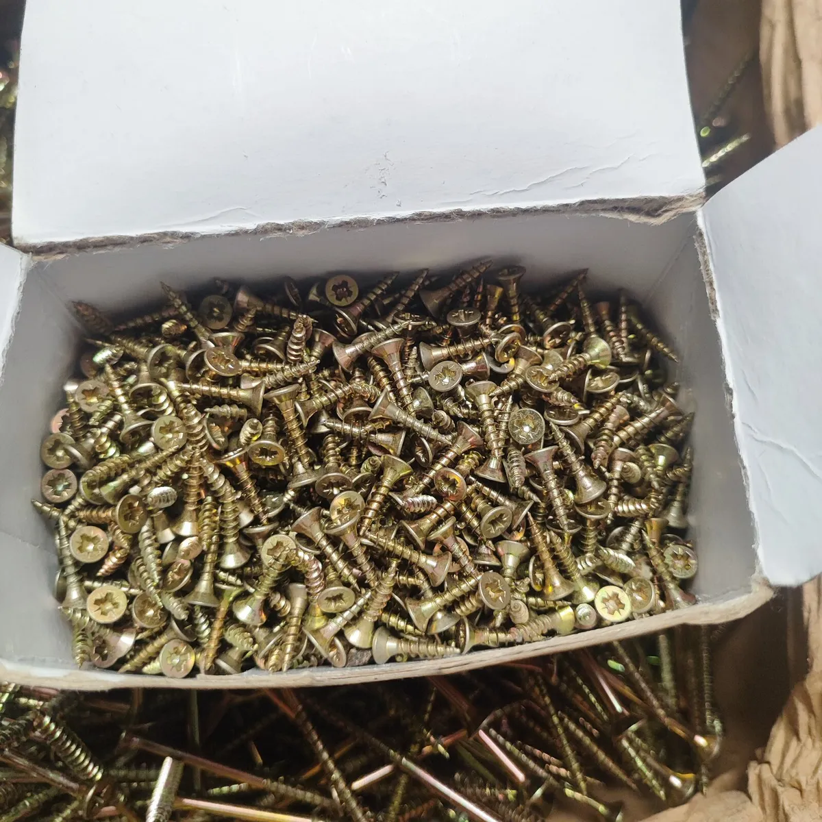 Screws bundle clearance - Image 2