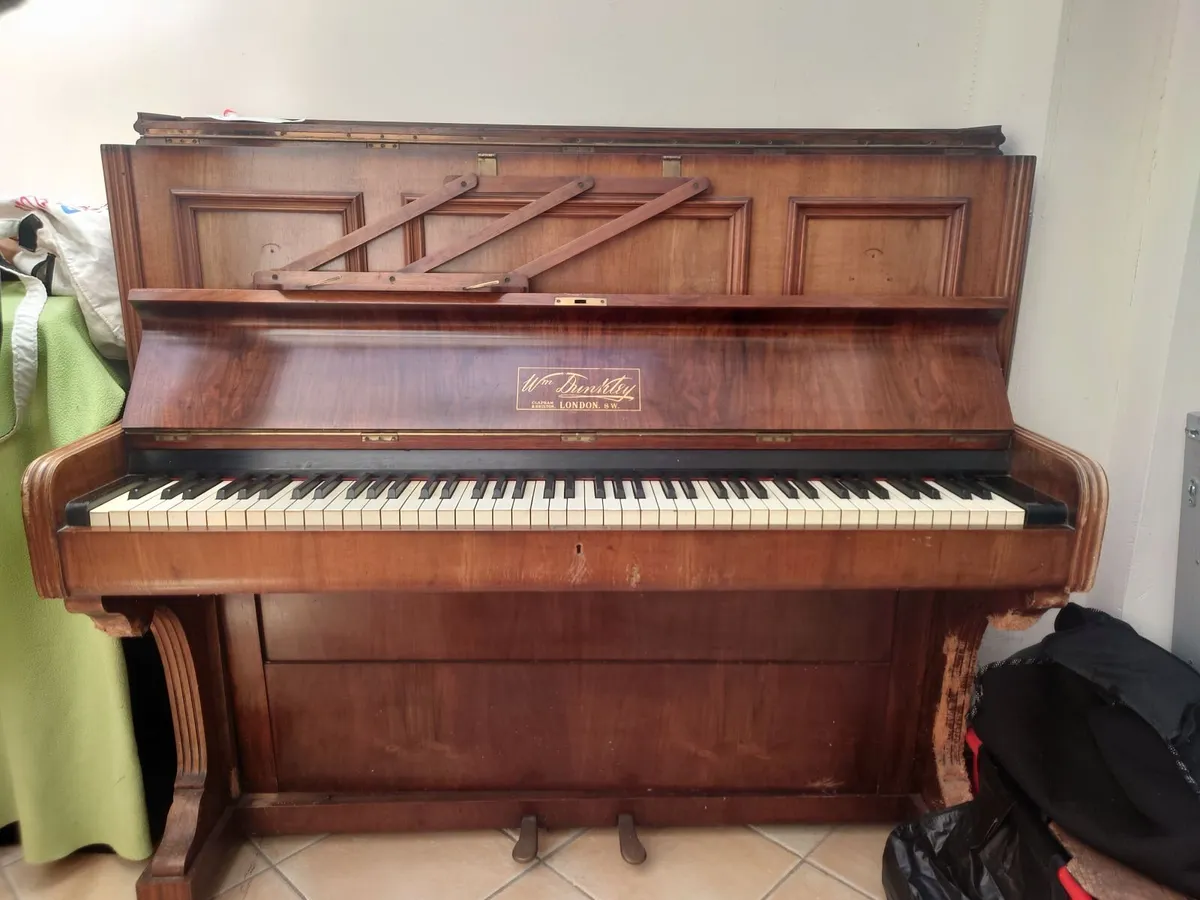 Piano - Image 1