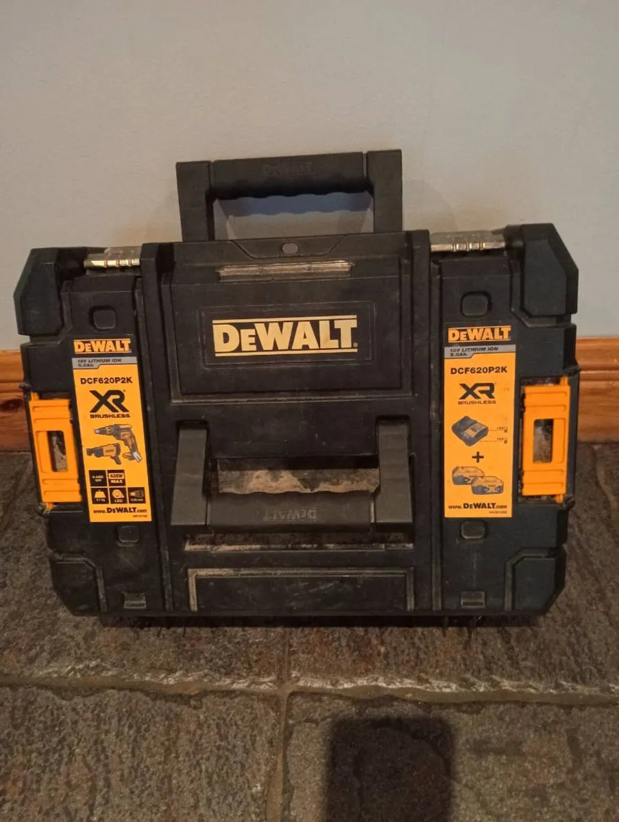 DeWalt 18v XR impact drill - Image 4