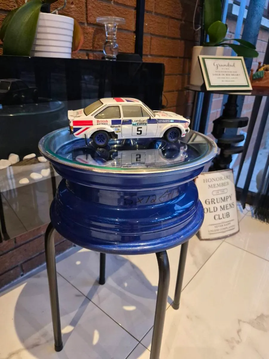Wheel table - Image 1
