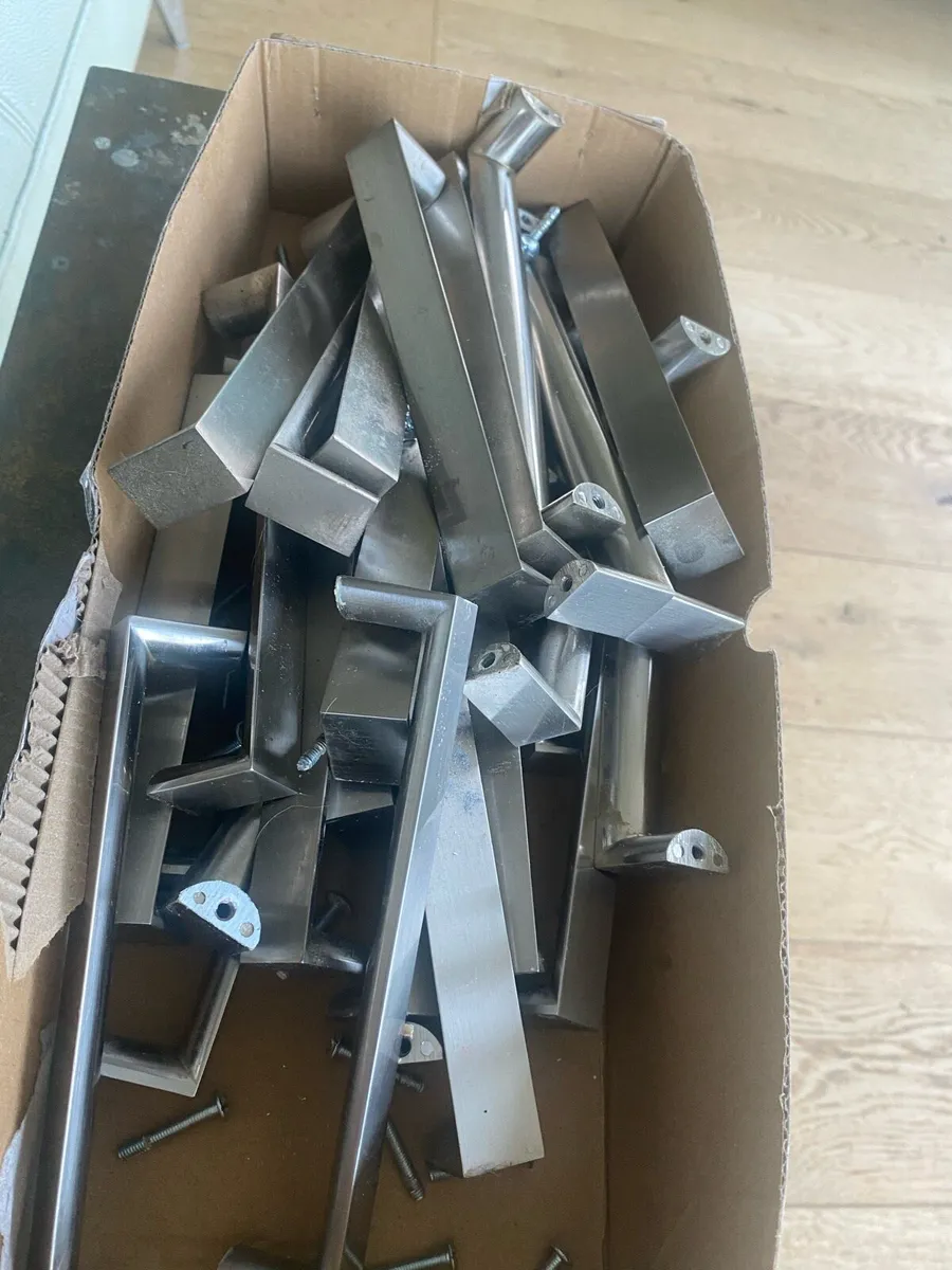 Kitchen cabinet handles - Image 3