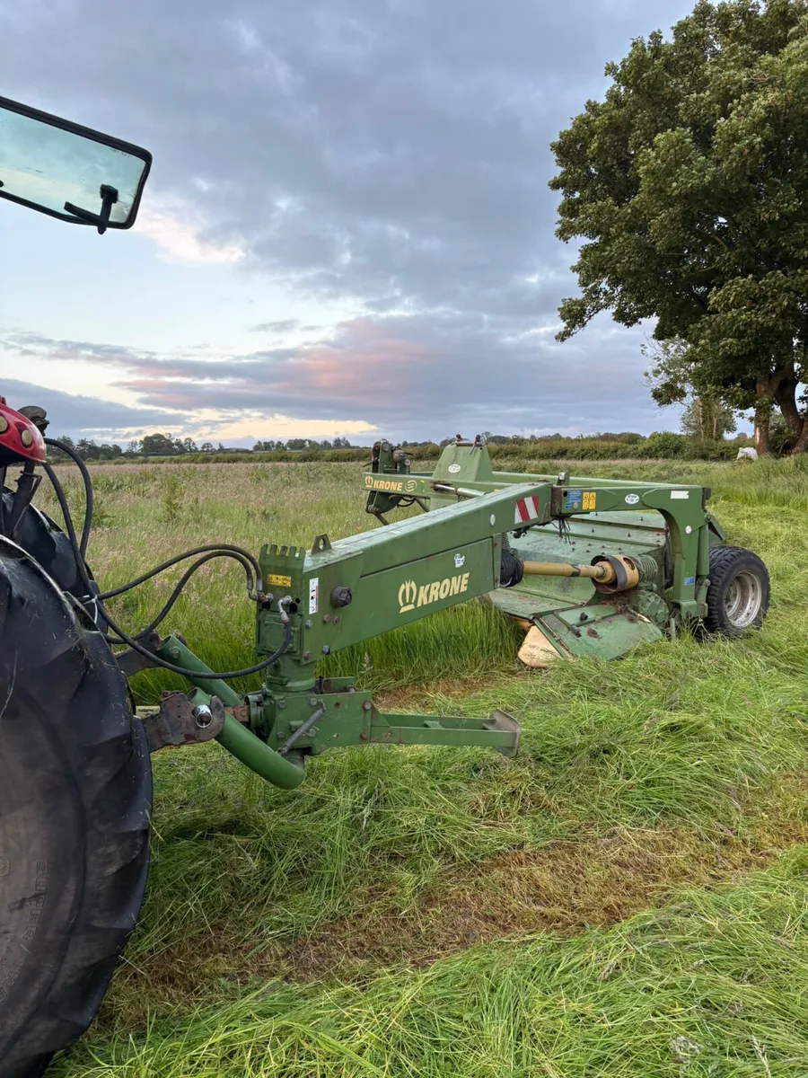 2011 Krone 9ft conditioner mower - Image 1