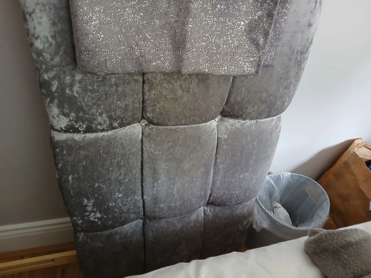 Double  headboard  & curtains - Image 1