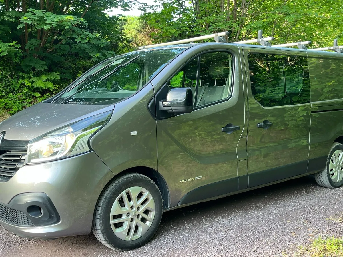 2017 crew cab trafic - Image 3