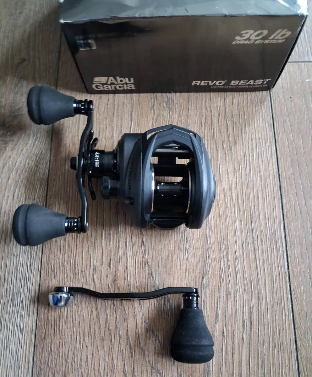 Abu Revo beast Baitcasting reel - Image 1
