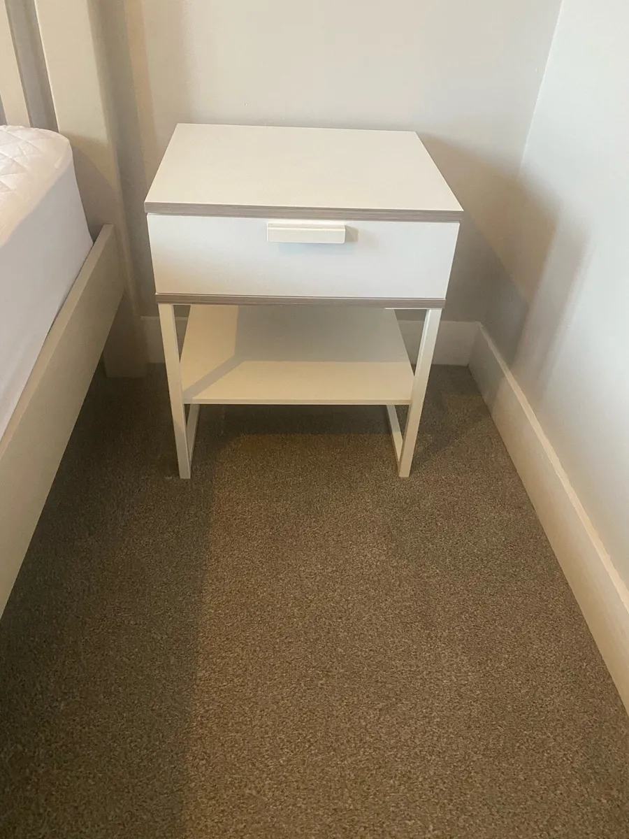Chest of drawers & bedside cabinets - Image 2