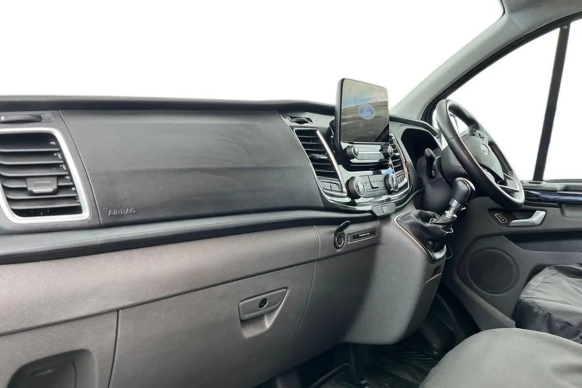 Ford Transit Custom LIMITED - Image 3
