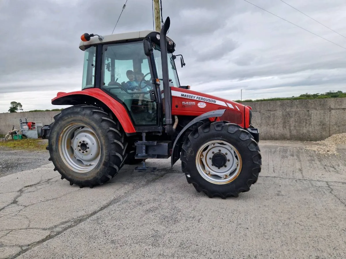 Massey ferguson 5425 - Image 1