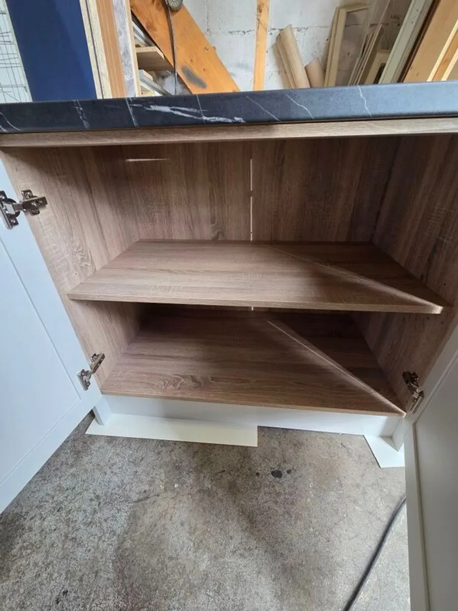 kitchen Island - Image 3