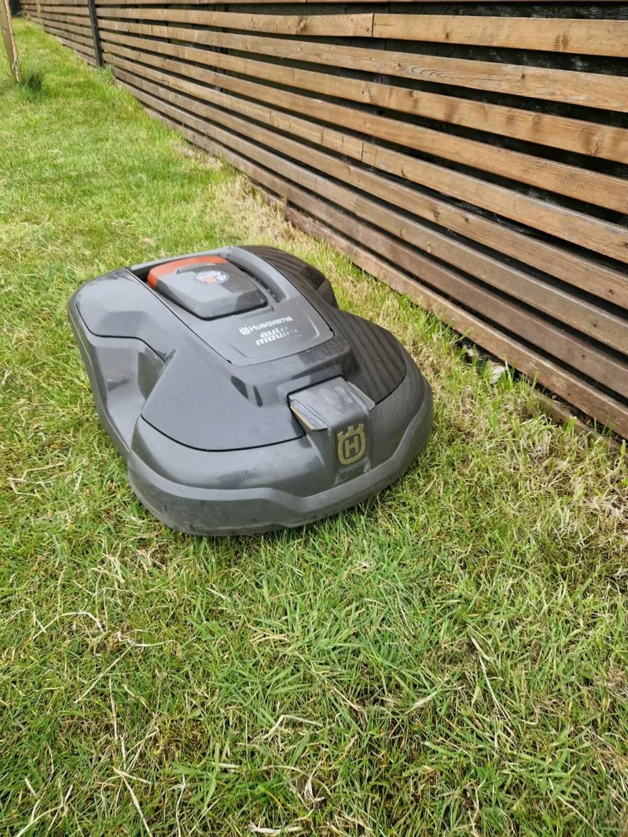 Husqvarna Automower 315 - Image 1
