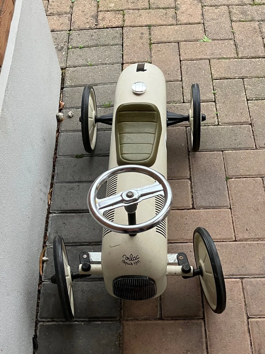 Toy car - Image 2