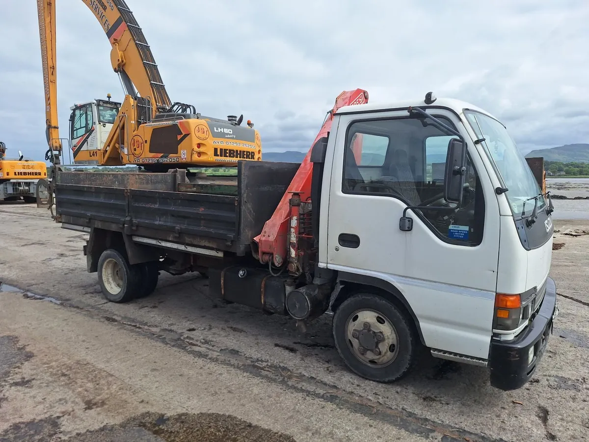 Isuzu NPR 2005 - Image 1