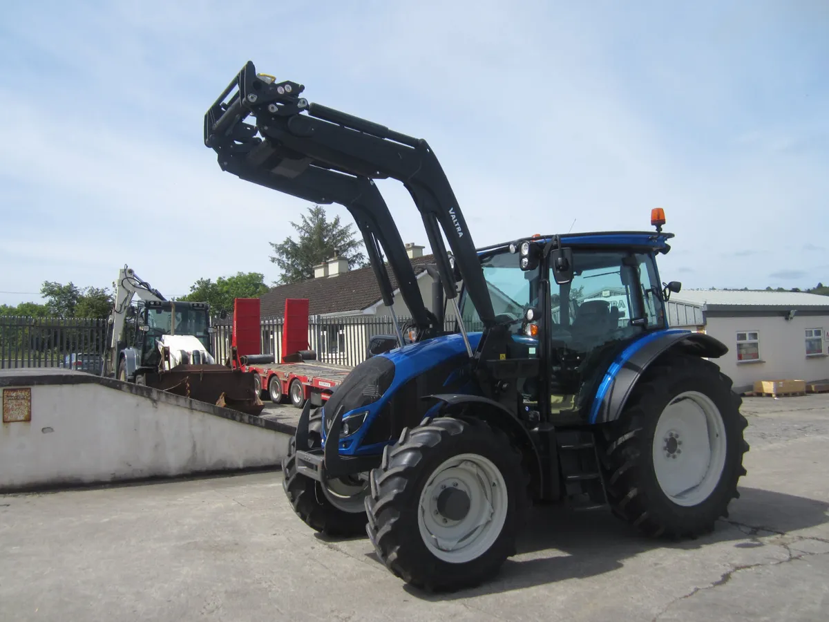 VALTRA A114..1800 HOURS...LIKE NEW...2020 - Image 2