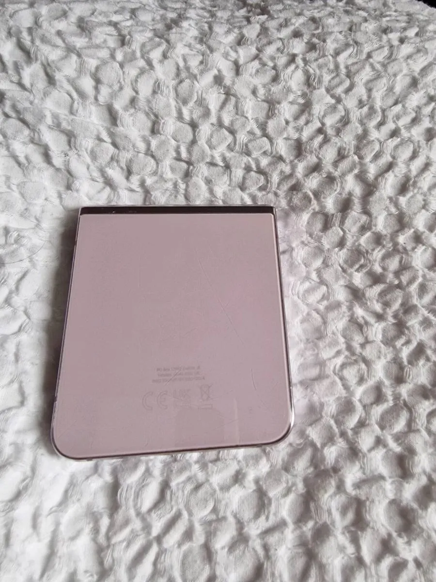 SAMSUNG FLIP 5 256GB - Image 3