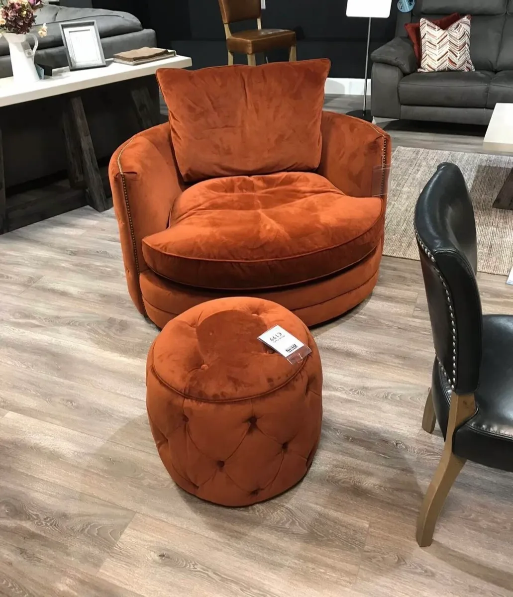 Swivel Chair and footrest - Image 1