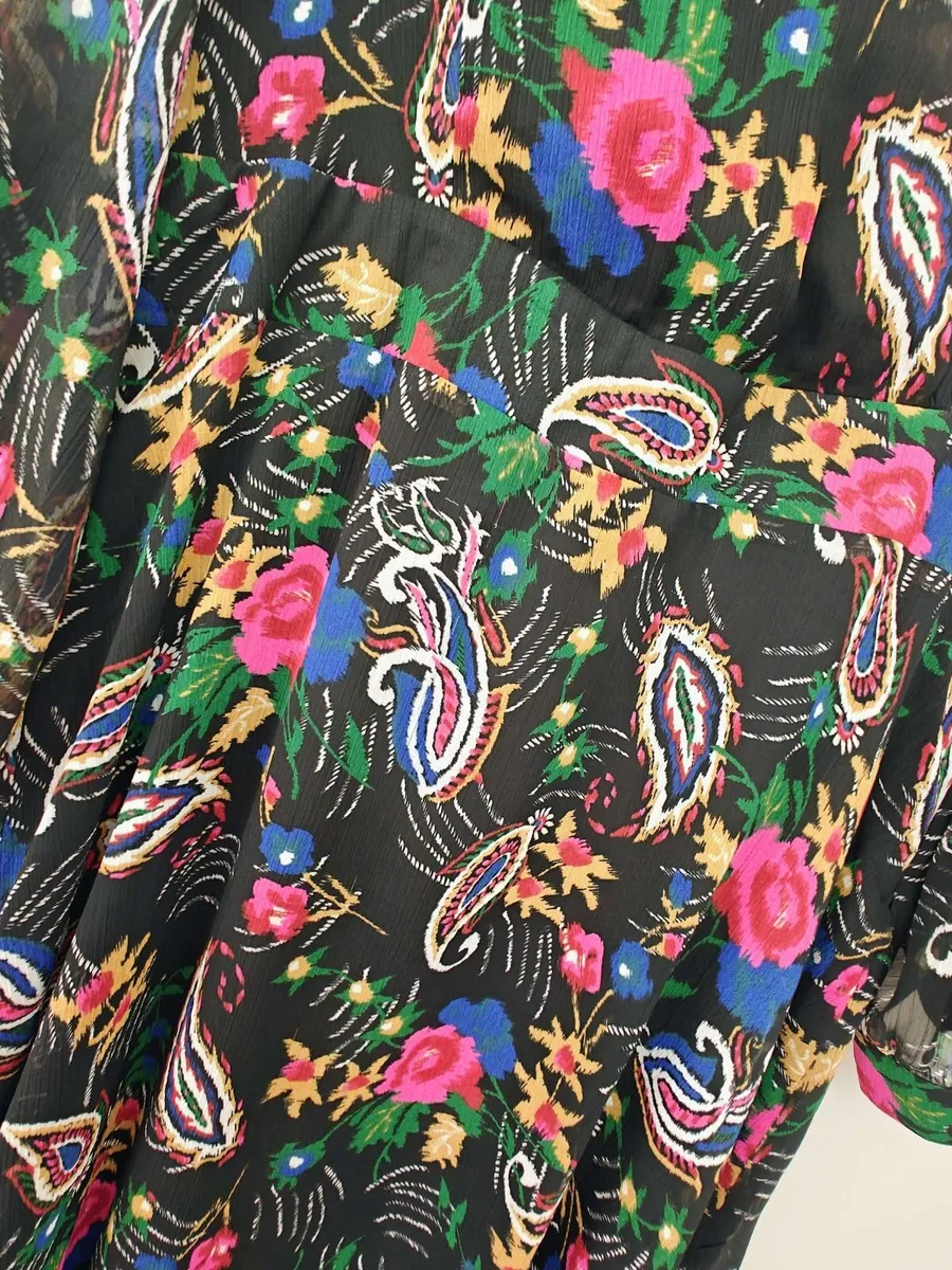 Beautiful flowery flowing dress - Image 3