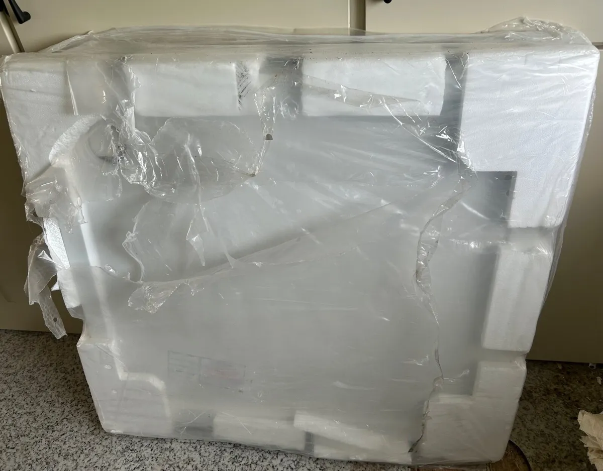 Shower tray - Image 1
