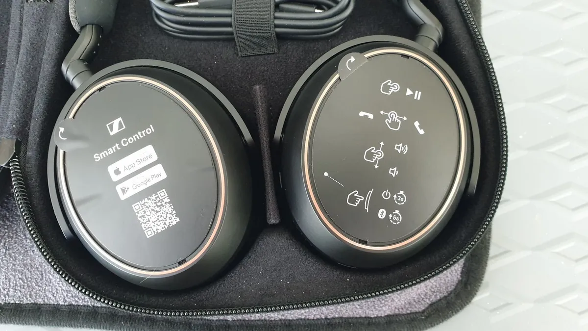 Sennheiser Momentum 4 SE Headphones - Image 1