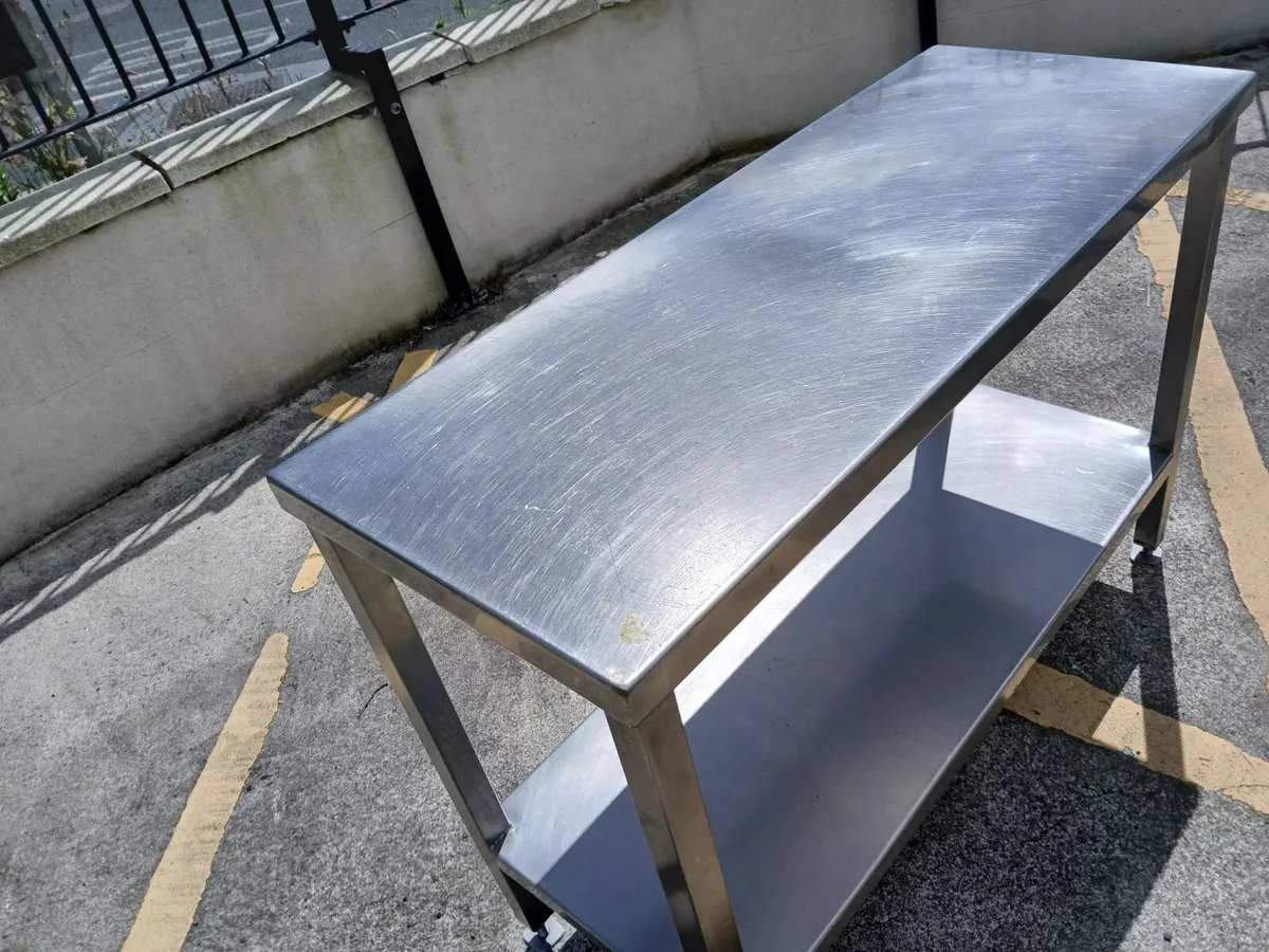 Staneless steel cabbinet  table  /x show room - Image 1